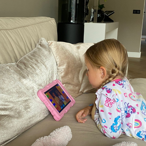 📦 Wat zit er allemaal bij de DEPLAY Kidstablet? (Unboxing & uitleg)